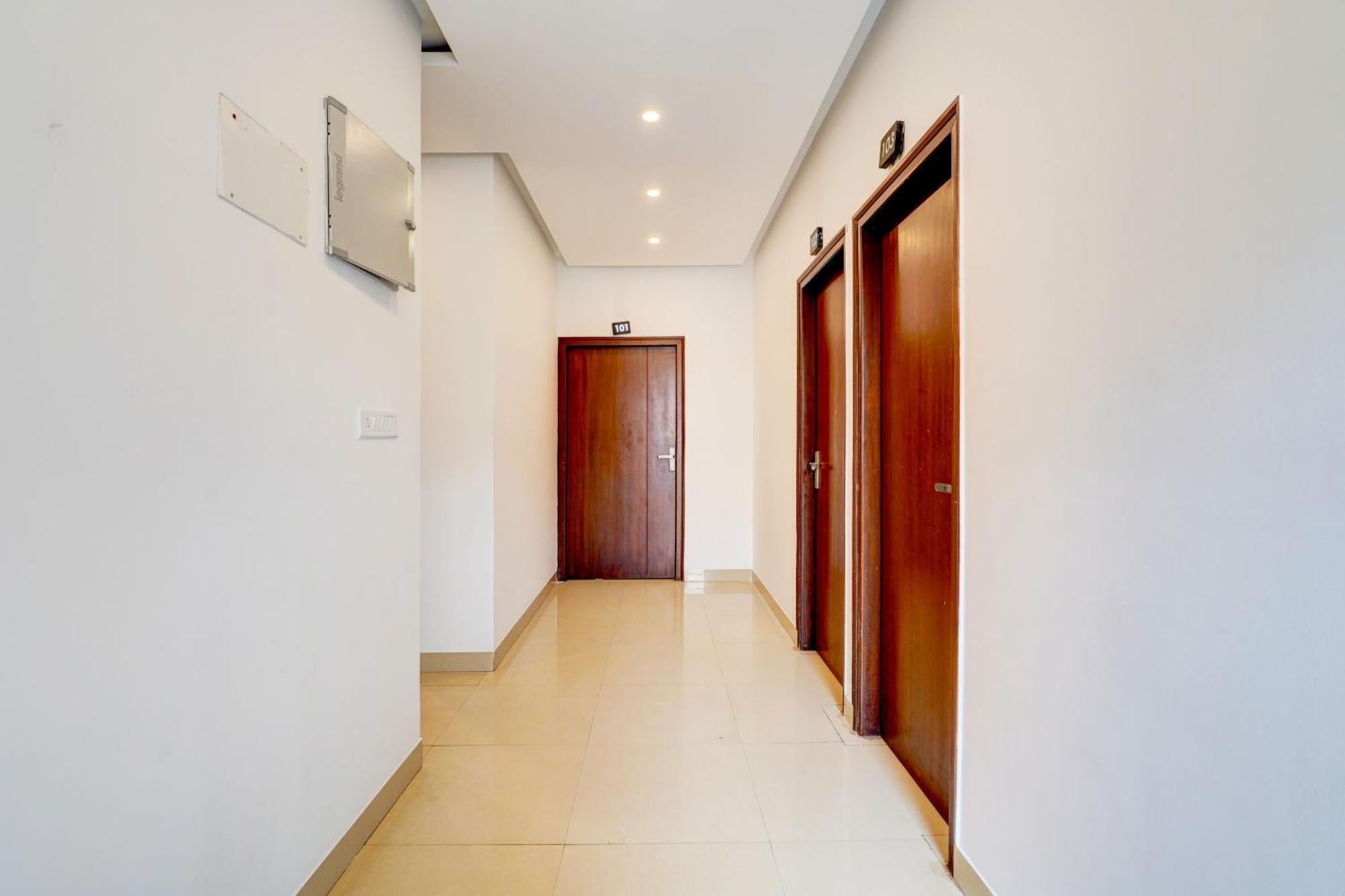 Townhouse Hebbal Bhadrappa Layout Bangalore Exterior foto